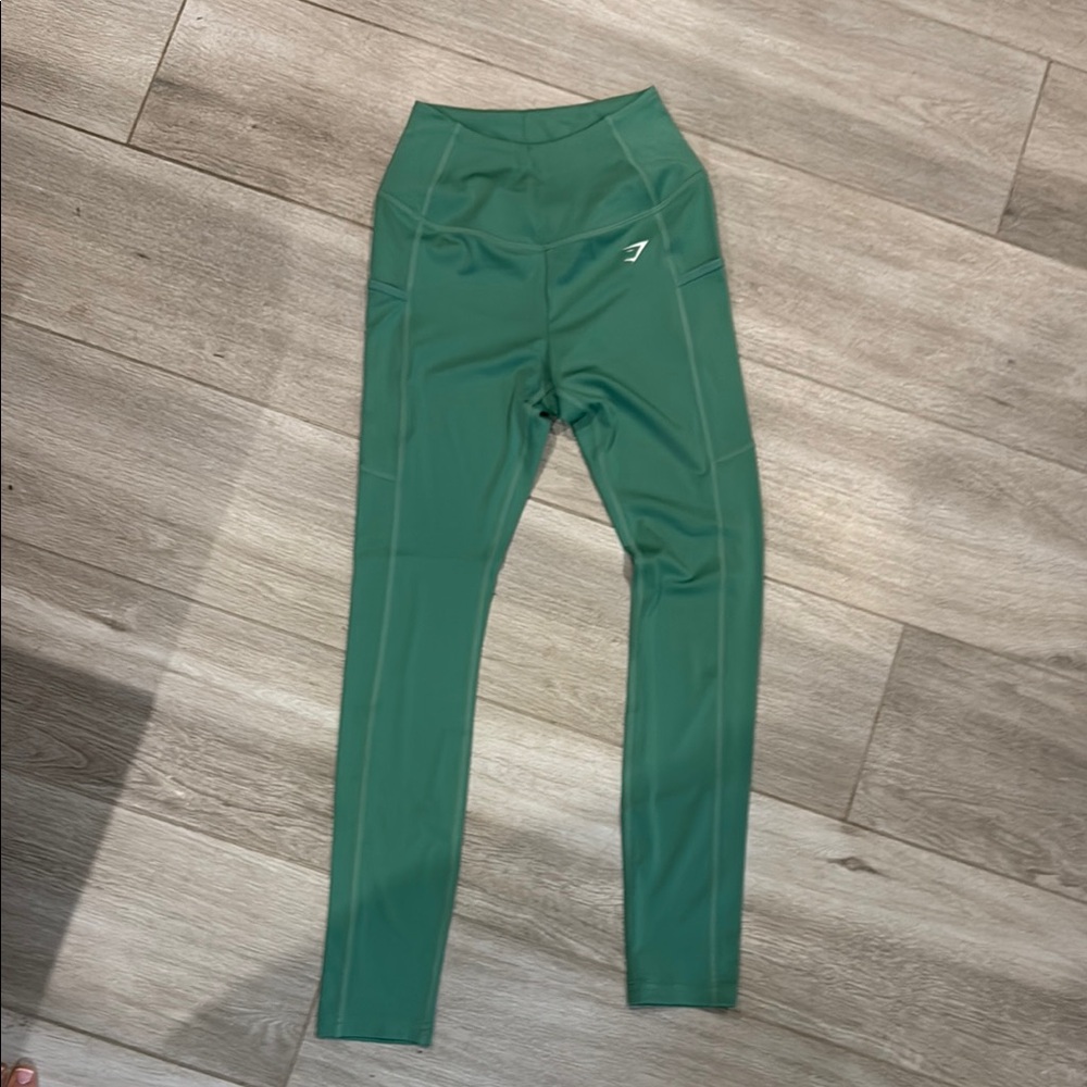 Gymshark- Green High-Waisted Leggings with Side Pockets